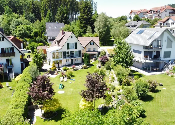 Gasthuis Wolfsgrund Und/oder - Luxus In Seenaehe Mit Tollem Garten